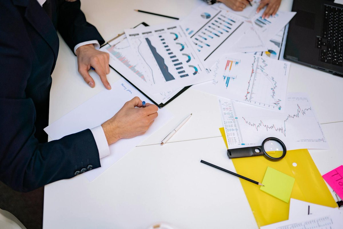 kavout's tweet image. Citi's ROE Trend Basket beats the S&amp;amp;P 500 by finding stocks with *genuine* operational improvement. Learn how to spot quality growth beyond financial engineering.

#EquityStrategy #LargeCap

kavout.com/market-lens/wh…