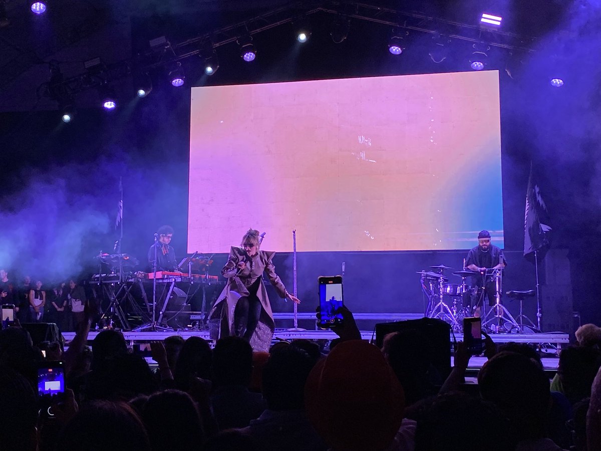 gyyynnn's tweet photo. Hace una semana en el Vive Latino ✨💖 mis queridos Hello Seahorse! con escenario lleno, gran setlist, coros increíbles, vibra chingona del VL, todo hermoso y Denise muy poderosa🫡🔥 #VL26 @denisegume https://t.co/LKKPEPjDpK