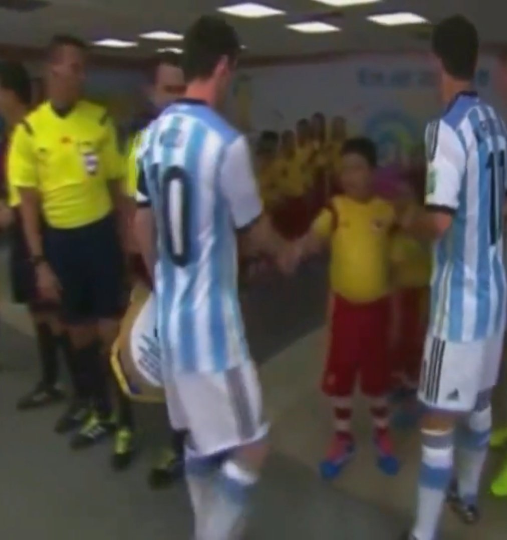 ⛓️El 09⛓️ tweet media