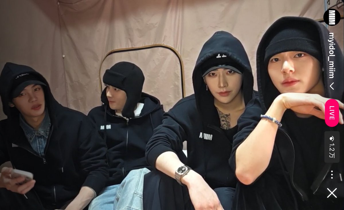 ウチ💙 tweet media