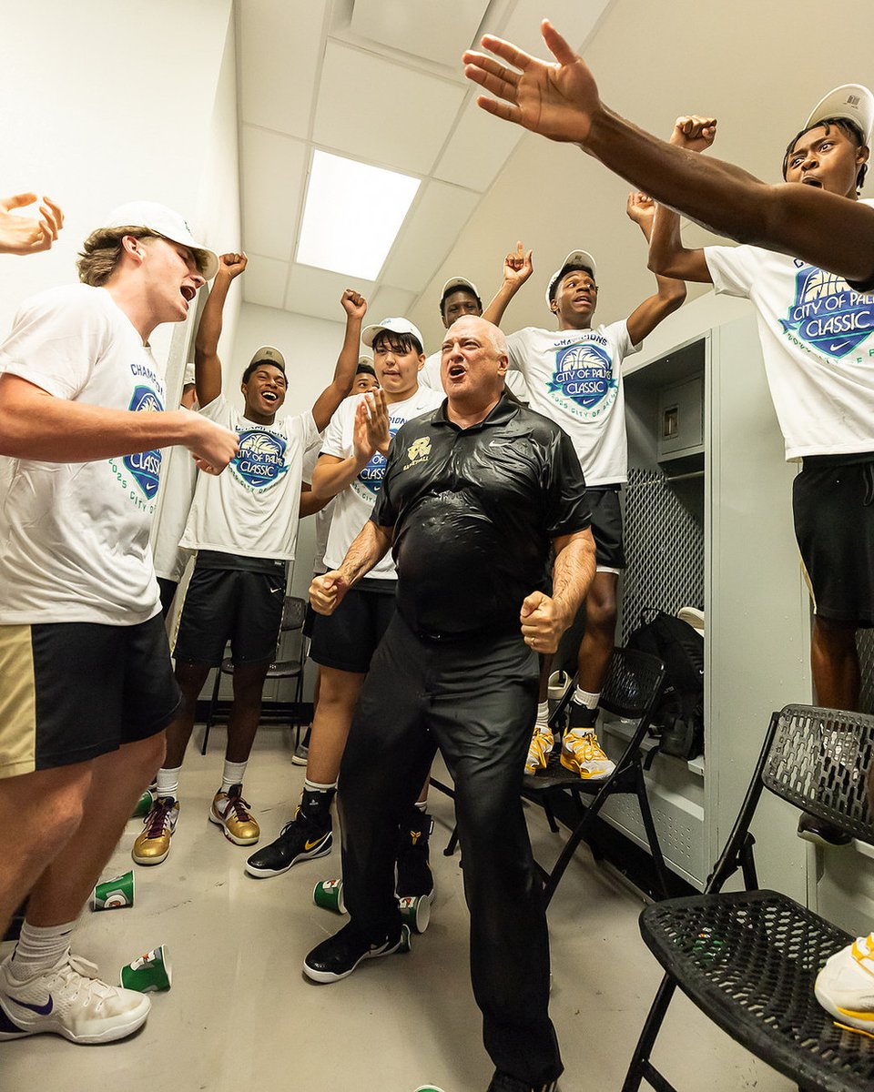 Donnie Wilkie tweet media