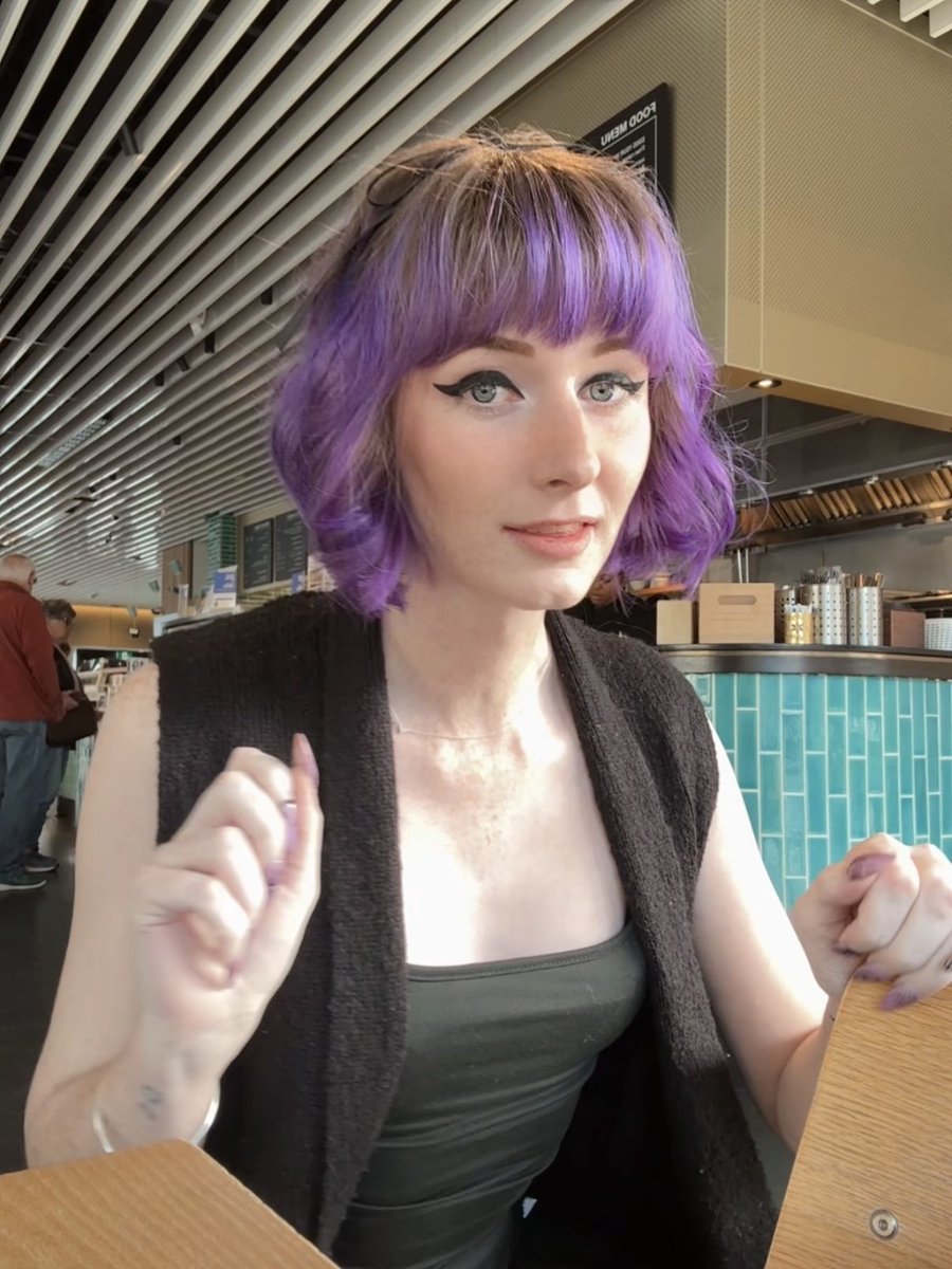 Cassie-Anne tweet media