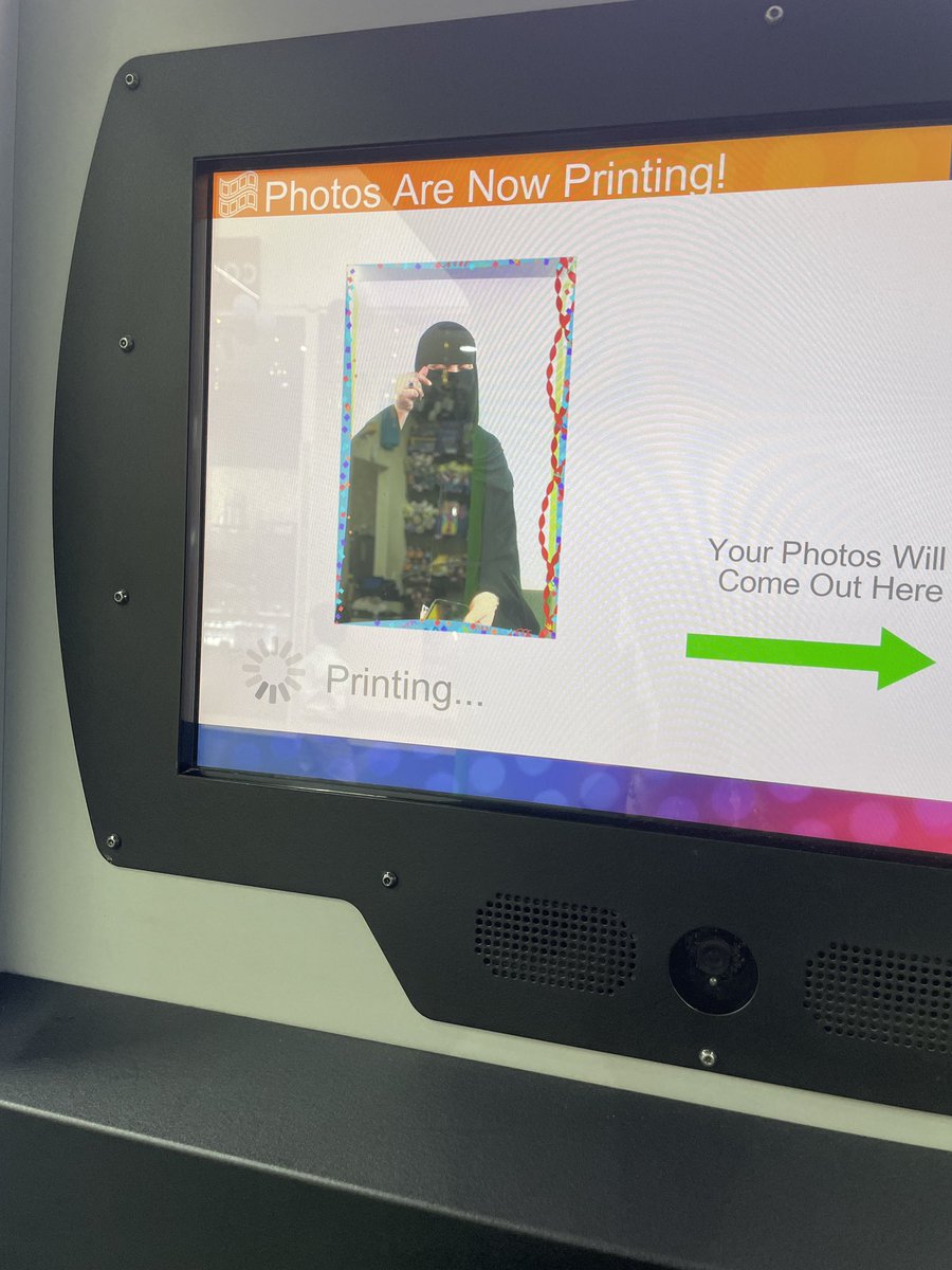 أمــواج. tweet media