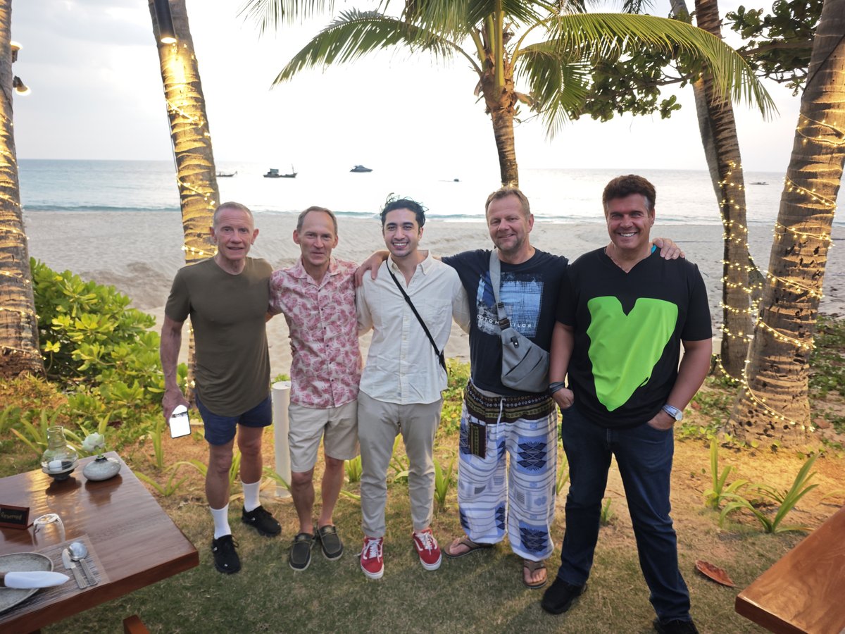 Everything To Sea tweet media