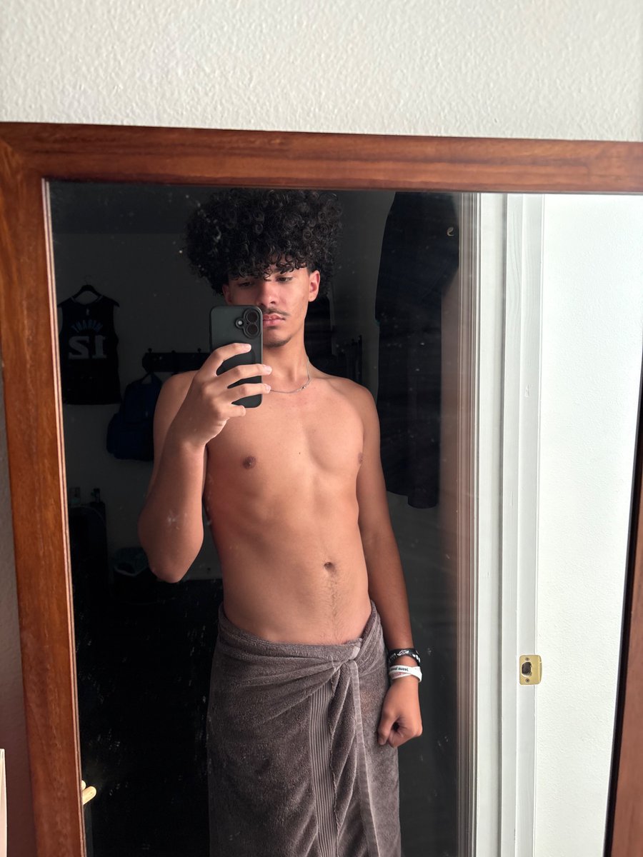 Alexand09035462's tweet photo. #gay #iwantaman https://t.co/bmFA02cDoC