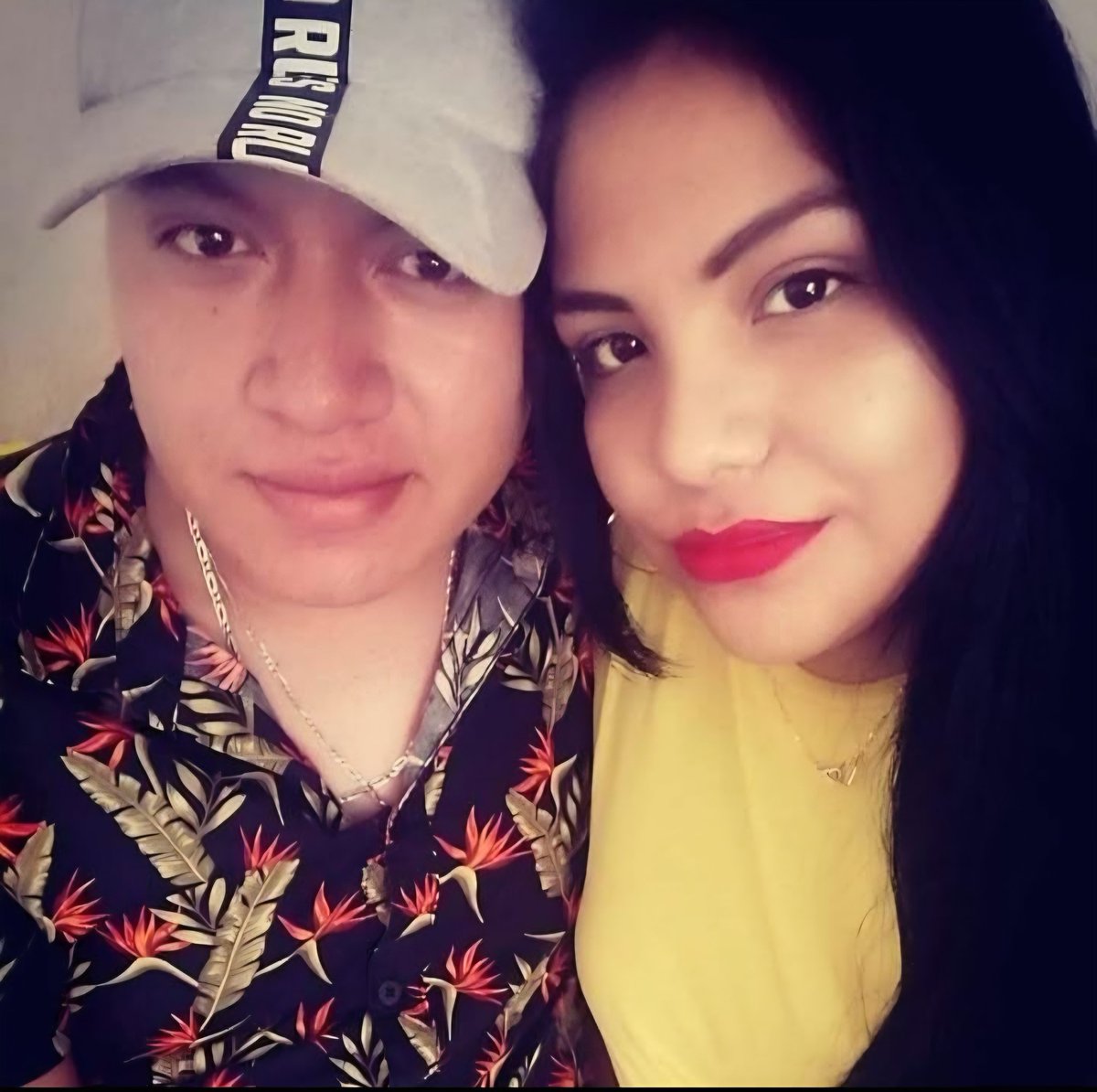 EstebanSolanoD2's tweet photo. Elementos de la @GN_MEXICO_ q trabaja para el Nico y el mija, gente de abel maya, por eso estan diario extorcionando y sembrando miedo en patios la estacion y el mercado, carlos, la hermana y su cuñado viven en la colonia patios y trabajan para abel maya, asi de podrido esta todo https://t.co/8cBfuVhIMS