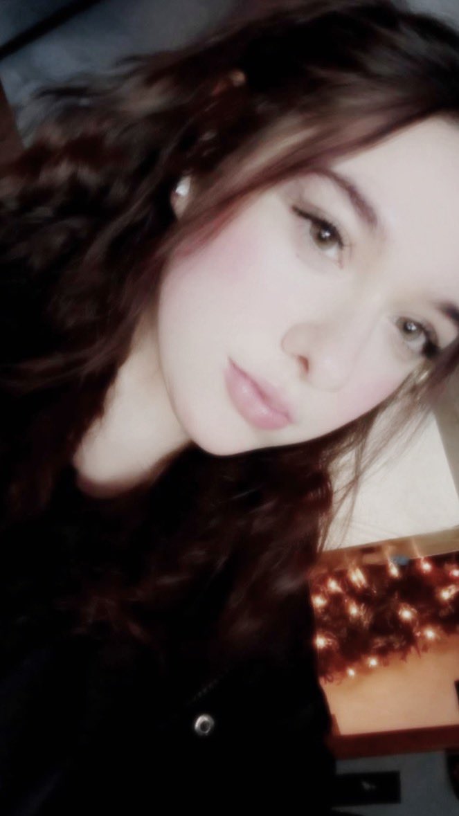 livy 𐙚 tweet media