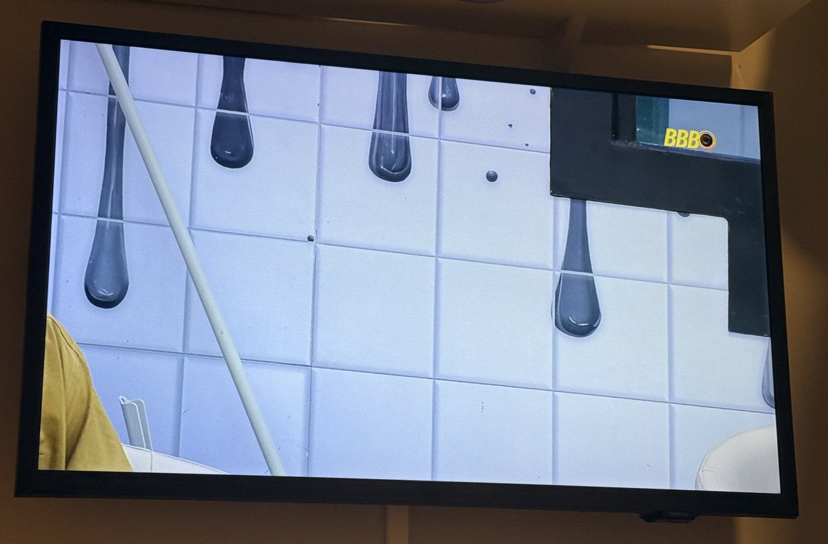 ceci renault tweet media