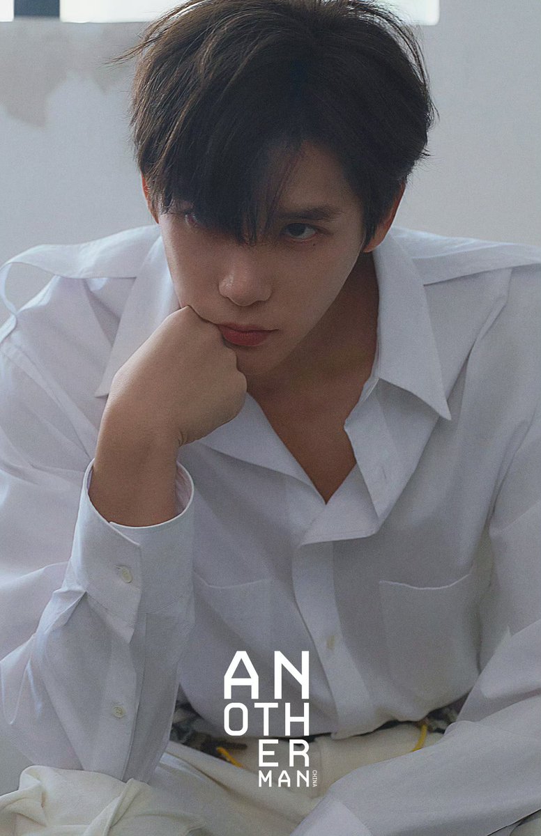 waybussth's tweet photo. ❥ .。. ⌞ #AnotherMan weibo update⌝ .。. ★
When "ease" becomes an inherent quality about him, he reveals his authentic self with the words: "I don't know what ease means—I'm just being myself."
Another Man Issue 17, #Wanganyu , youthful as ever, now available.
#WangAnyuAnotherManSpringIssueCover
⎆ https://t.co/x2j1jLyAZb
#王安宇
#หวังอันอวี่