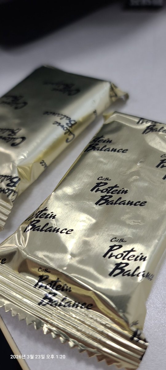 어퍼캐럿 tweet media