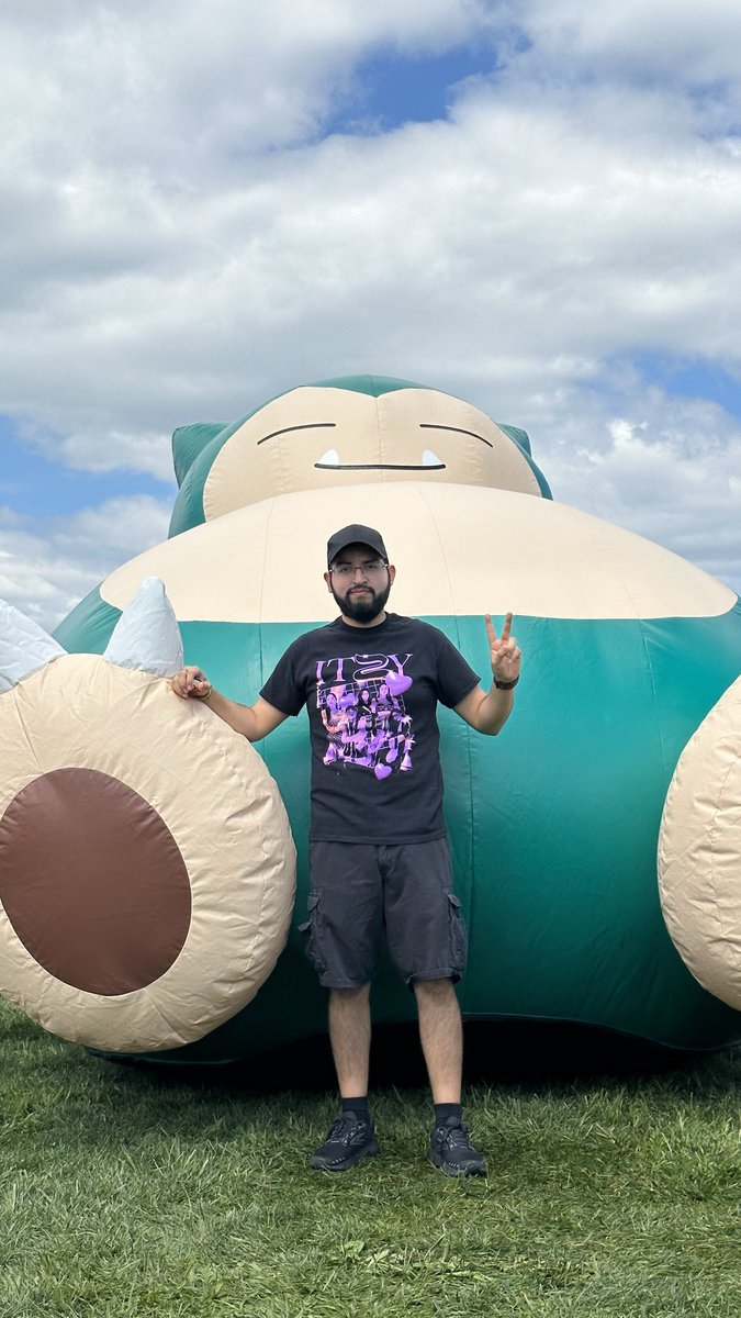 SushiRoll53's tweet photo. #GOMemories throwback to Summer 2023 NYC for GO Fest and Winter 2024 LA for GO tour!  #Sweepstakes

Fun memories and experience with my friends!

@PokemonGoApp https://t.co/Kd44JhkbOi