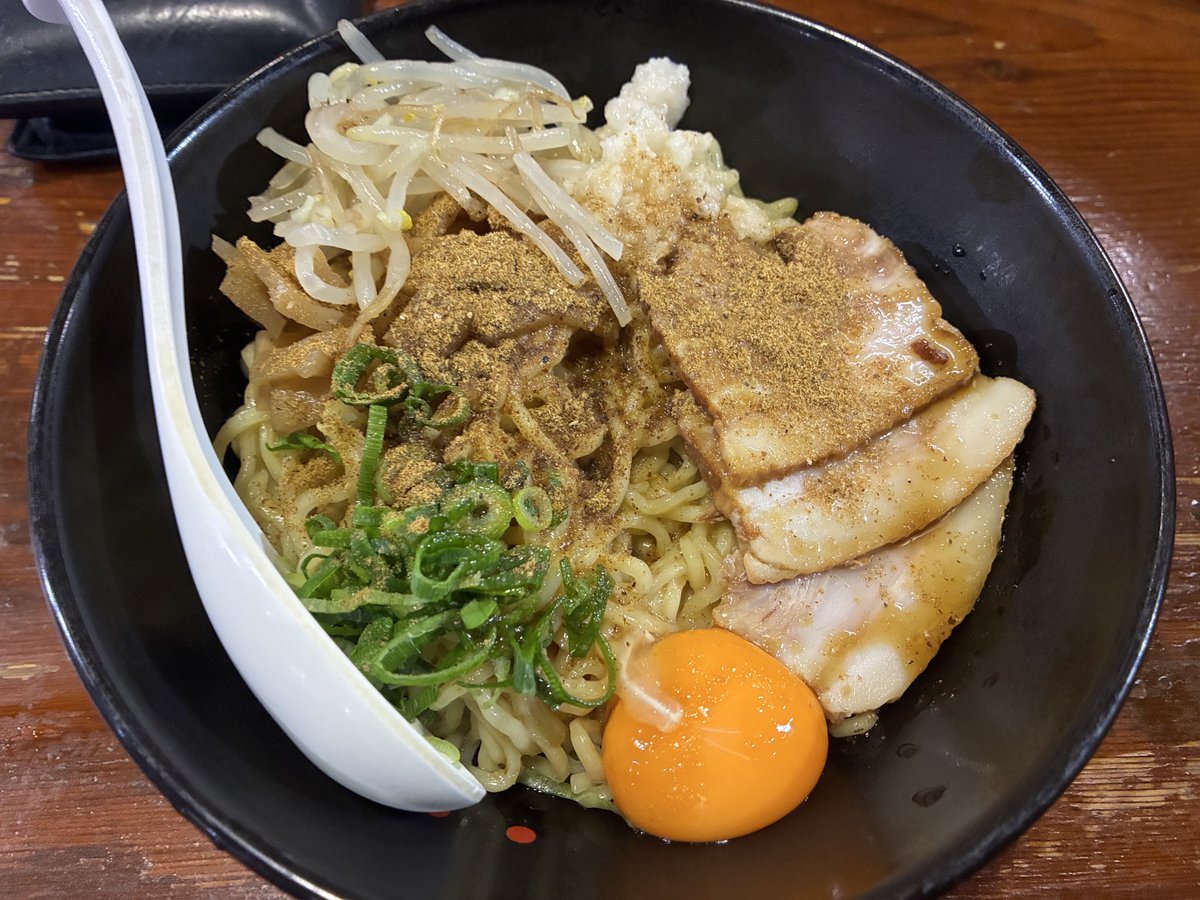 とろろ tweet media