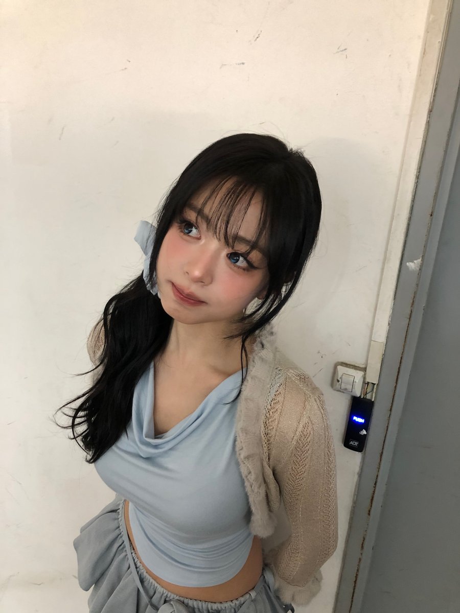 베모나 tweet media