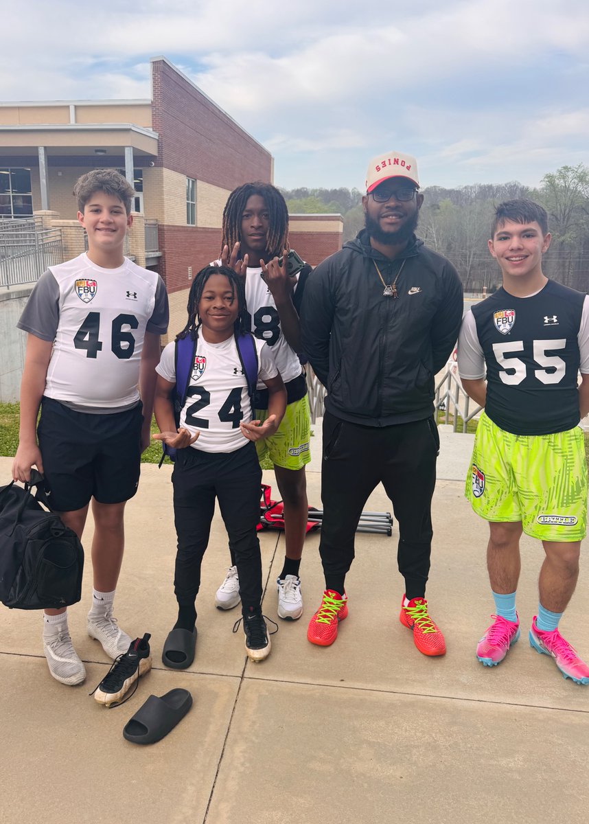 MaddoxBernFB's tweet photo. All Camp honors (“Young Guns”) @FBUcamp Atlanta.

Top Gun invite at TE — first time working the position.

Great to see longtime @MariettaFtbball teammate Rylan Bryant earn it as well, along with 5 @gmsaa FBU teammates.

#FBU #TopGun #PathToNaples #TE #DE #ClassOf2032 #AGTG https://t.co/sesGADfN3h