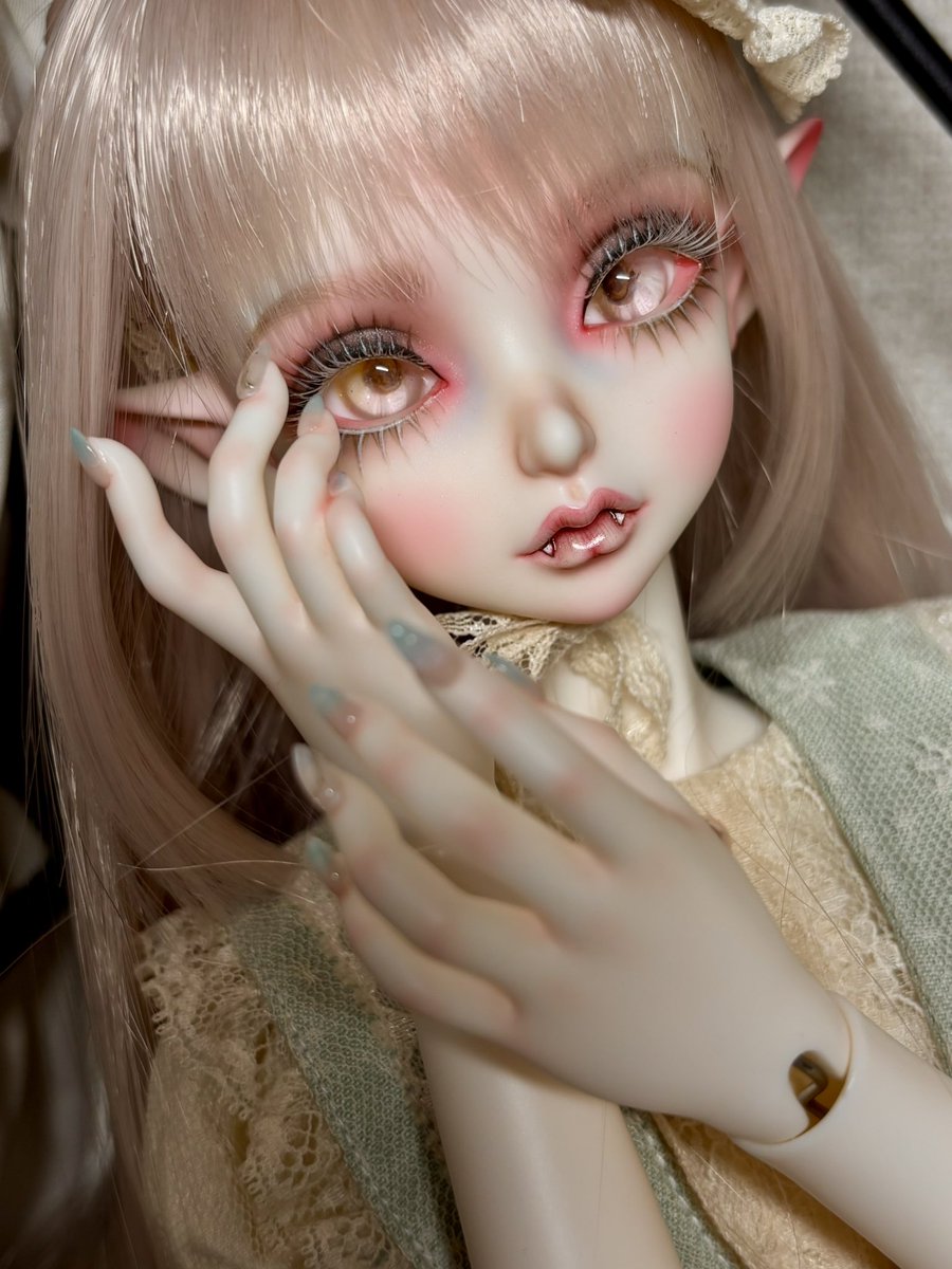 いろはす tweet media