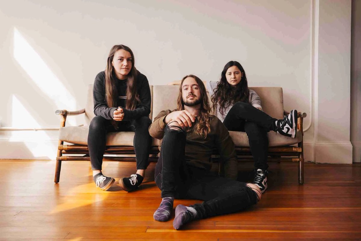 LIVE 105’s SOUNDCHECK tweet media