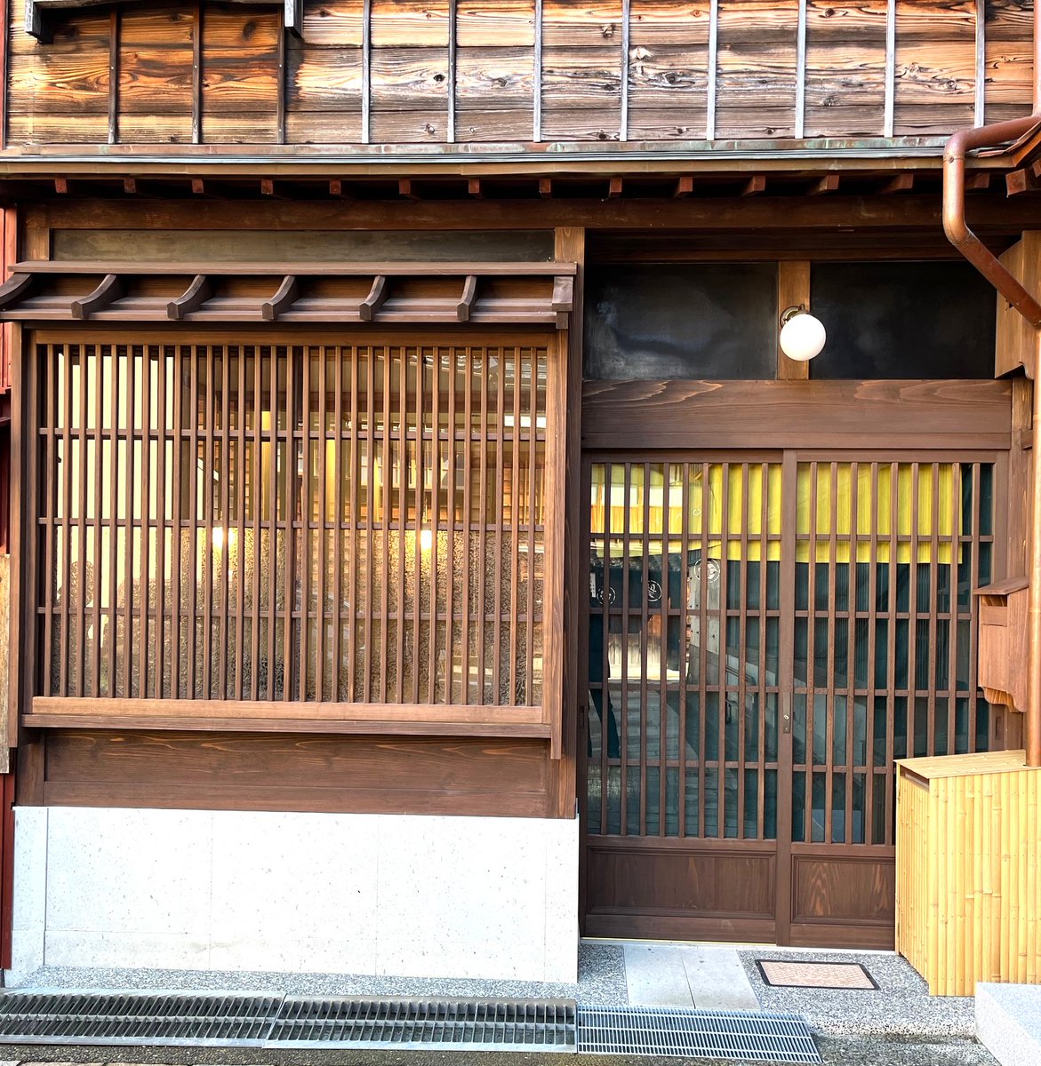 金沢市東山『ひがし茶屋街』裏通り 『いつも』 3月22日オープン 茶屋街
