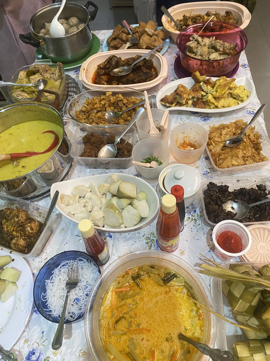 6538291x “kapan dateng dari semarang?”
5377496x “jurusan antropologi/fib om/tante”
1463639x “libur ampe tanggal berapa?”
7638292077362819x “hehe iya om/tante”