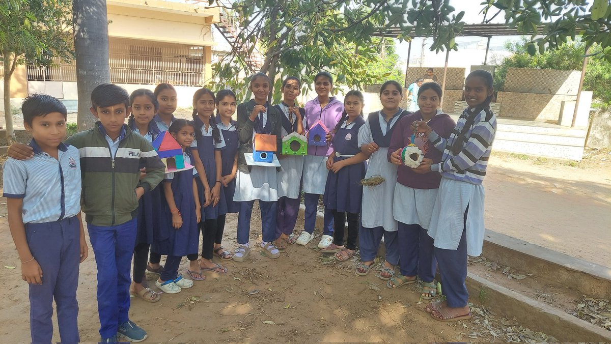 SK_ip_lab's tweet photo. “On the occasion of World Sparrow Day, an activity was conducted in the school in which students made sparrow nests and installed them on trees.”#worldsparrowday #gujcost #iplabsk  #cscsabarkantha https://t.co/5ca8Mx2kqU