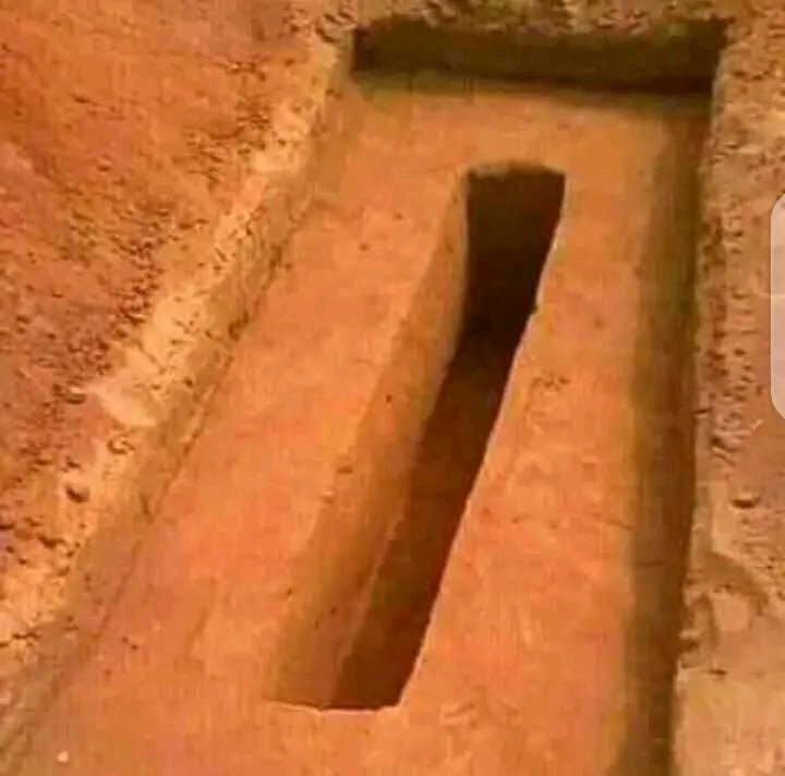A_Y_RINGIM's tweet photo. We are slowly but surely heading to our graves. Remember this often and do as much good as you can. Focus on the deen and your relationship with Allah. Start now so there's no regret later. https://t.co/I6Nz3yHNDA