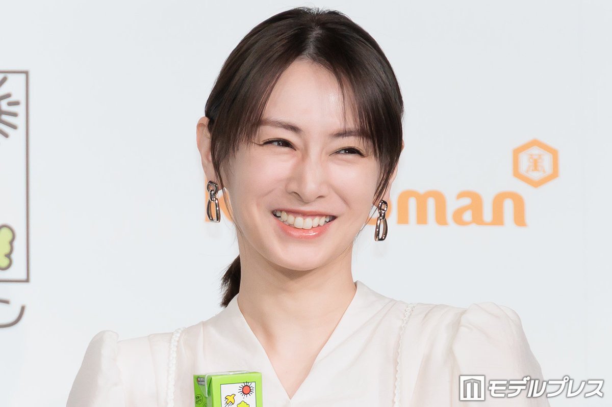 modelpress's tweet photo. 【写真追加📷️】北川景子「キッコーマン豆乳」会見に登場🤍
https://t.co/RxUwWD3PKw

◽️お気に入りの豆乳の飲み方は？
◽️「綺麗な人が飲んでいる」飲み物明かす
◽️新たな挑戦に意気込み

@KKeiko_official https://t.co/3DWmkH8ns2