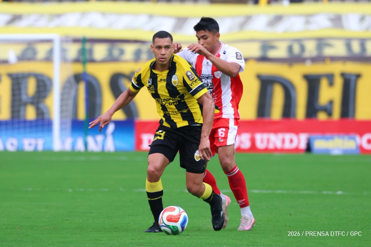 Si hay un jugador que ha crecido enormemente en los últimos partidos ha sido Óscar Hernández.

✅️Caracas
✅️Zamora
✅️Rayo (dentro de lo flojo del equipo)
✅️Estudiantes 

Fundamental en la mitad de la cancha con Agustín Pérez para dar el equilibrio que venía faltando.