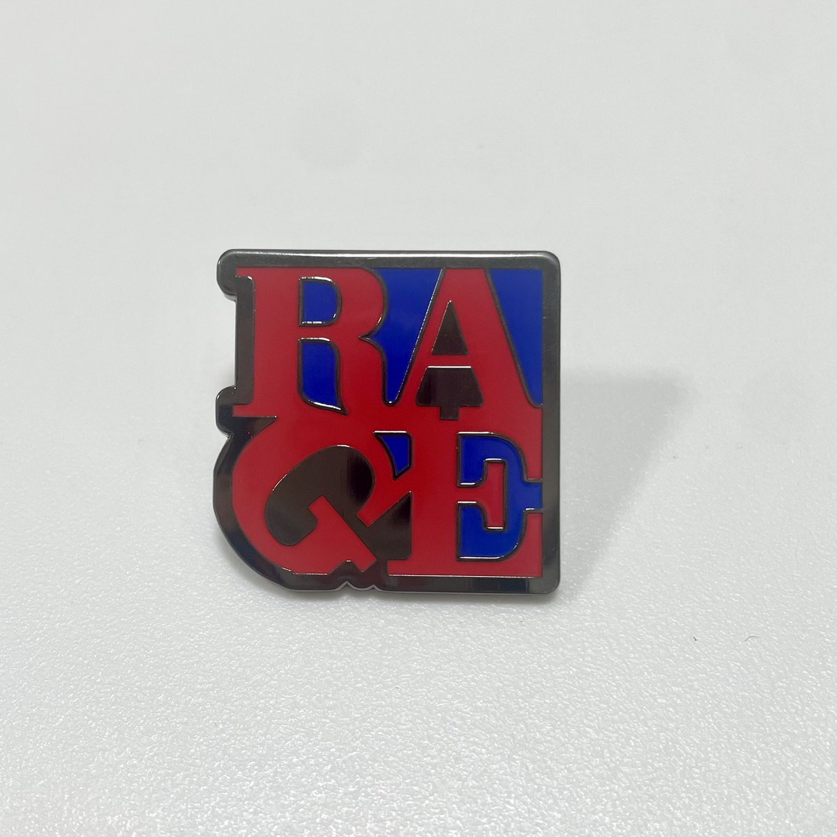 BfMerch's tweet photo. RAGE AGAINST THE MACHINE Pins入荷しました！
990yen

ロバート・インディアナの「LOVE」をオマージュした象徴的な「RAGE」ロゴのデザインです。

#rageagainstthemachine #レイジアゲインストザマシーン #ロック #ミクスチャー #アメリカン #アメカジ #アメリカン雑貨 #90s #90年代 #ピンバッジ https://t.co/XbYKSlofJF