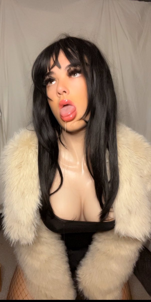 SissyJee's tweet photo. Just a bimbo lost in her own world x https://t.co/LyqWEahNCW