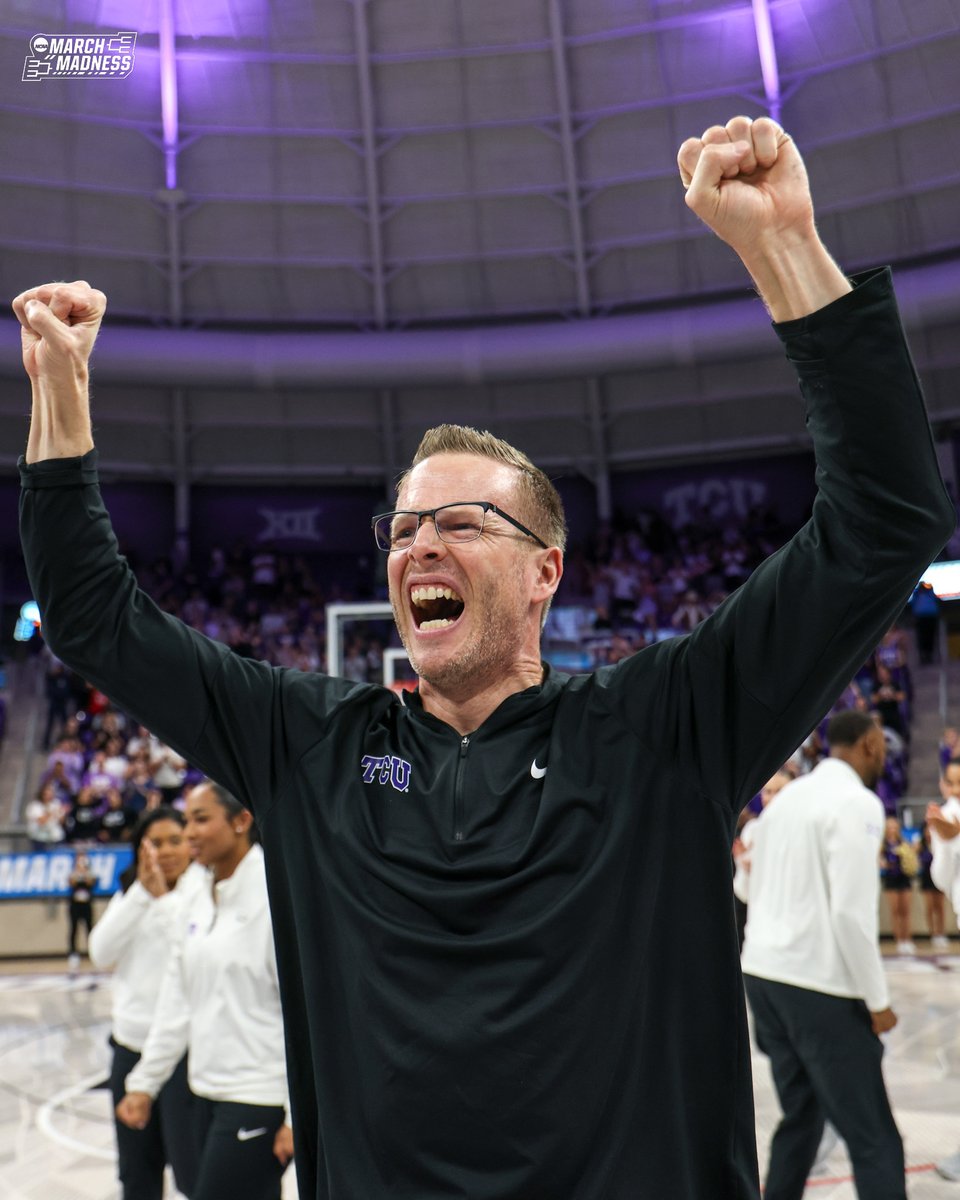 NCAA March Madness tweet media