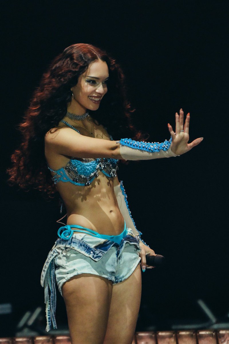 daniela loops tweet media