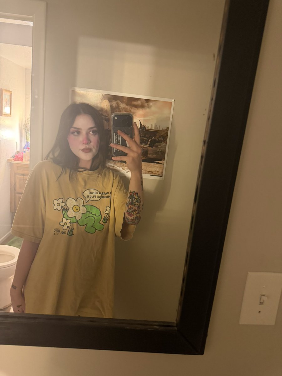 circus freak tweet media