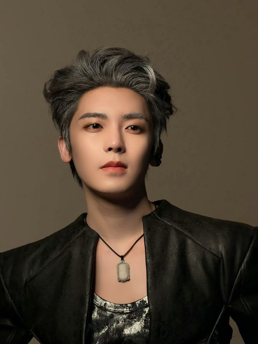 侯, Minghao. tweet media