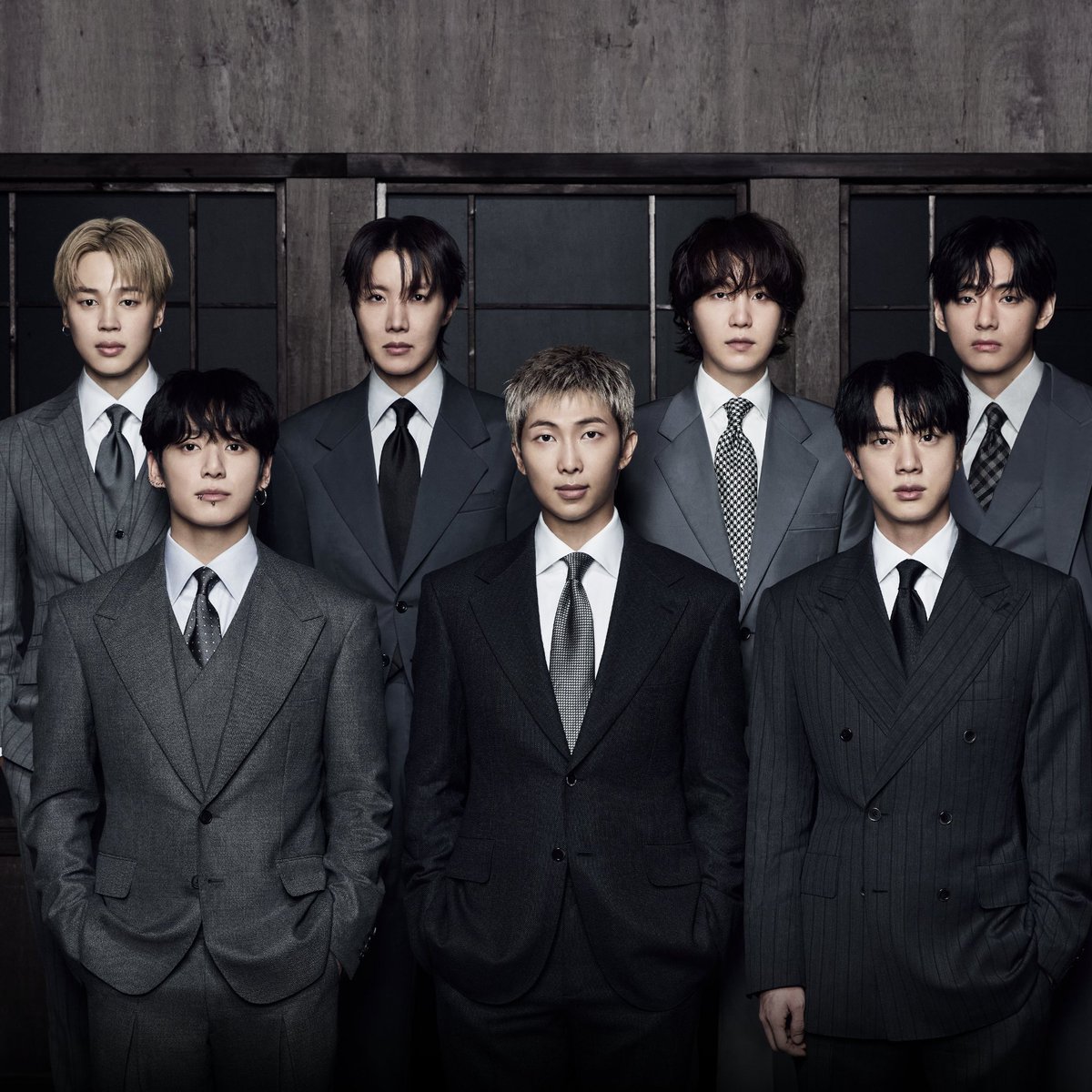 ‘ARIRANG’ by #BTS is projected to debut at #1 on the Billboard 200 with 550-600K units in its first week, via HITSDD.