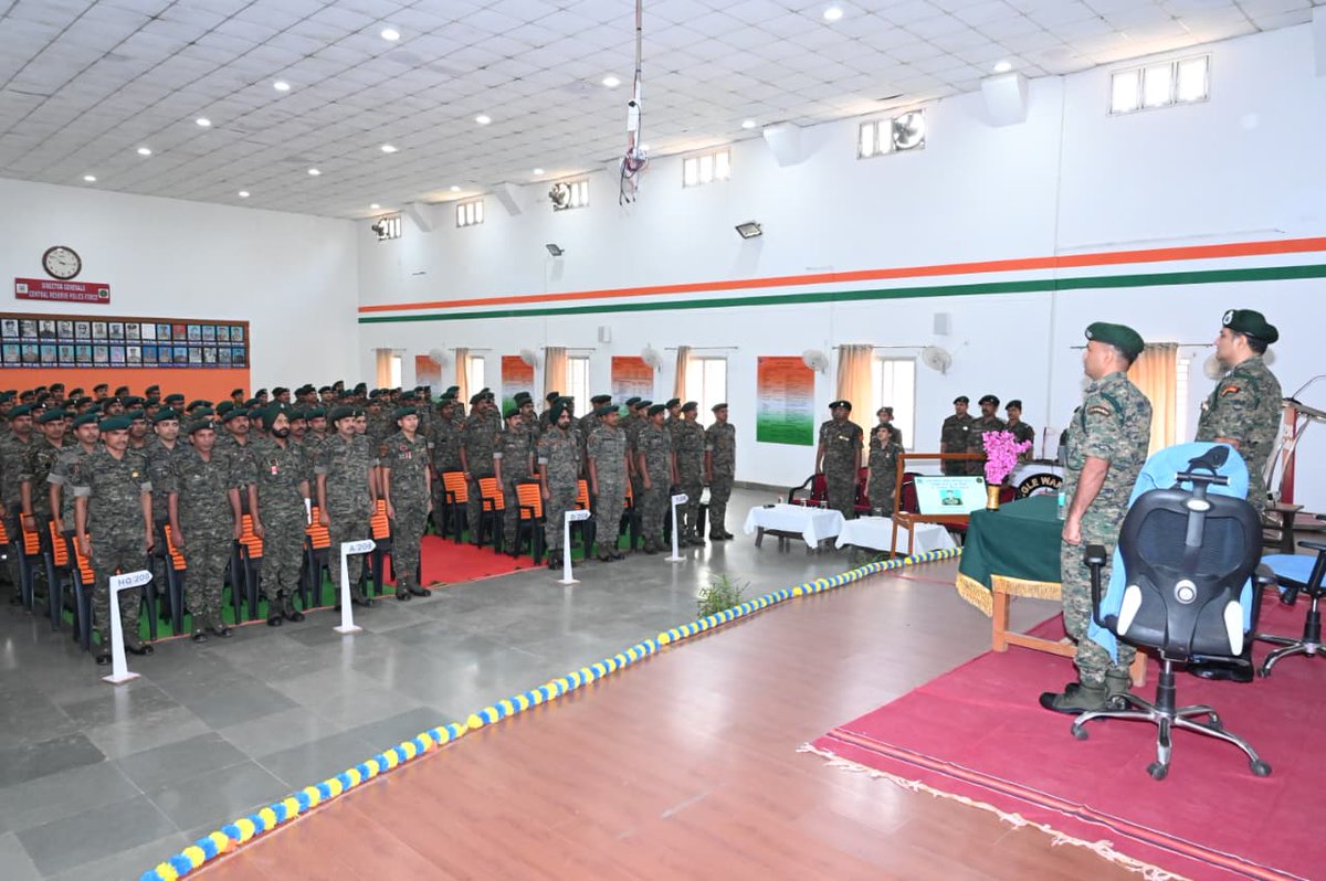 208CoBRA_CRPF's tweet photo. 208 कोबरा ने 87वें CRPF दिवस को गर्व से मनाया: कमांडेंट श्री शशि भूषण सिंह बिष्ट ने क्वार्टर गार्ड में गार्ड ऑफ ऑनर लिया, शहीदों को श्रद्धांजलि दी और सैनिक सम्मेलन में कार्मिकों को संबोधित किया। । https://t.co/OIV6hZhDIY
