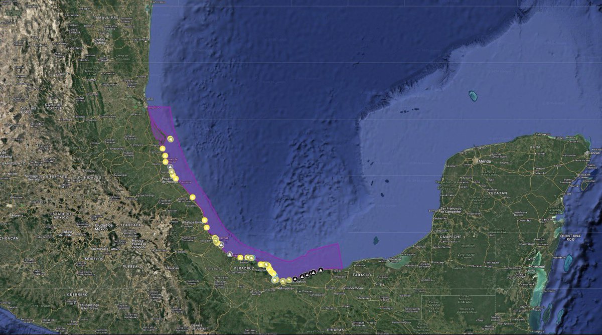 acastagne's tweet photo. PEMEX reporta un nuevo derrame en la refinería “Dos Bocas” obra emblemática del sexenio anterior cuyo costo se elevó tres veces lo presupuestado, dejando una tremenda estela de corrupción.

Es imprescindible que la responsable de dicha obra Norma Rocío Nahle García @rocionahle comparezca ante la autoridad correspondiente fincándole responsabilidades ambientales por el grave daño causado a especies acuáticas, mantos acuíferos y manglares. Responsabilidades judiciales por la explosión e incendio que ocasionó el lamentable fallecimiento de cinco personas.

Es intolerable seguir solapando tanta corrupción e impunidad !!!
