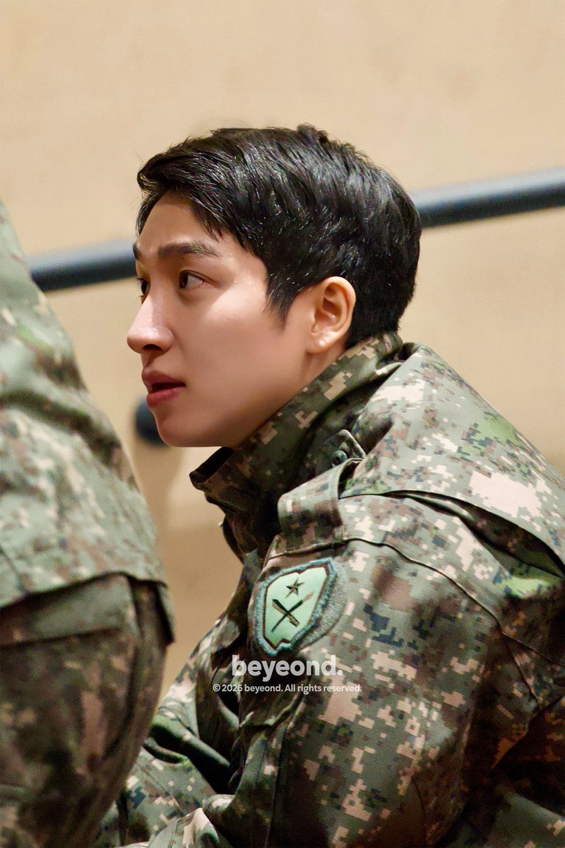 260323 건국대학교 ROTC

오랜만이야 😭🥹

#더보이즈 #THEBOYZ #TBZ 
#상연 #SANGYEON #サンヨン