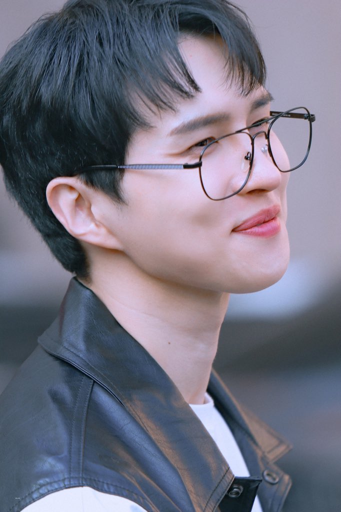 260322 킹키부츠 낮공 퇴근길

#이재환 #켄 #KEN