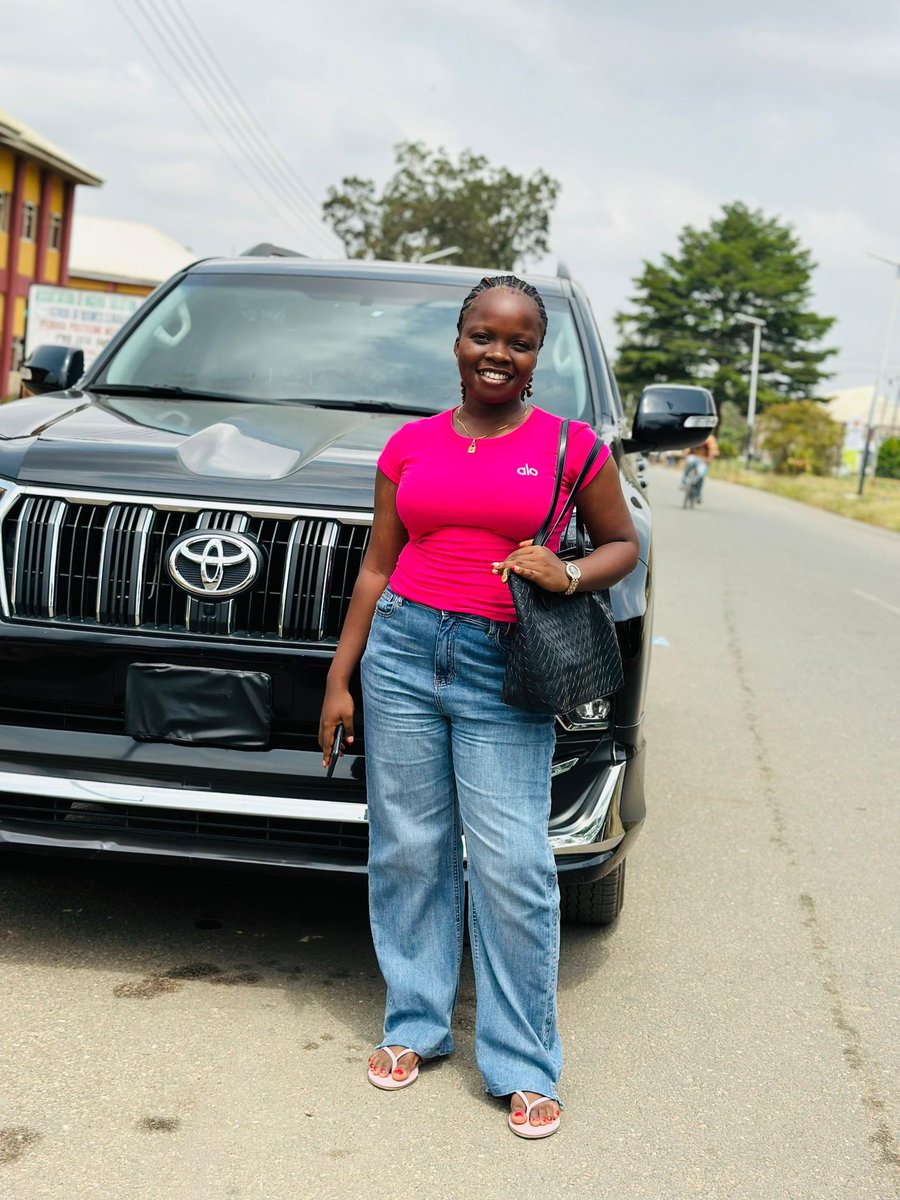 Esther | Social Media Manager tweet media