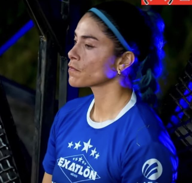 la evagenlizadora de exatlon 👄💙 tweet media