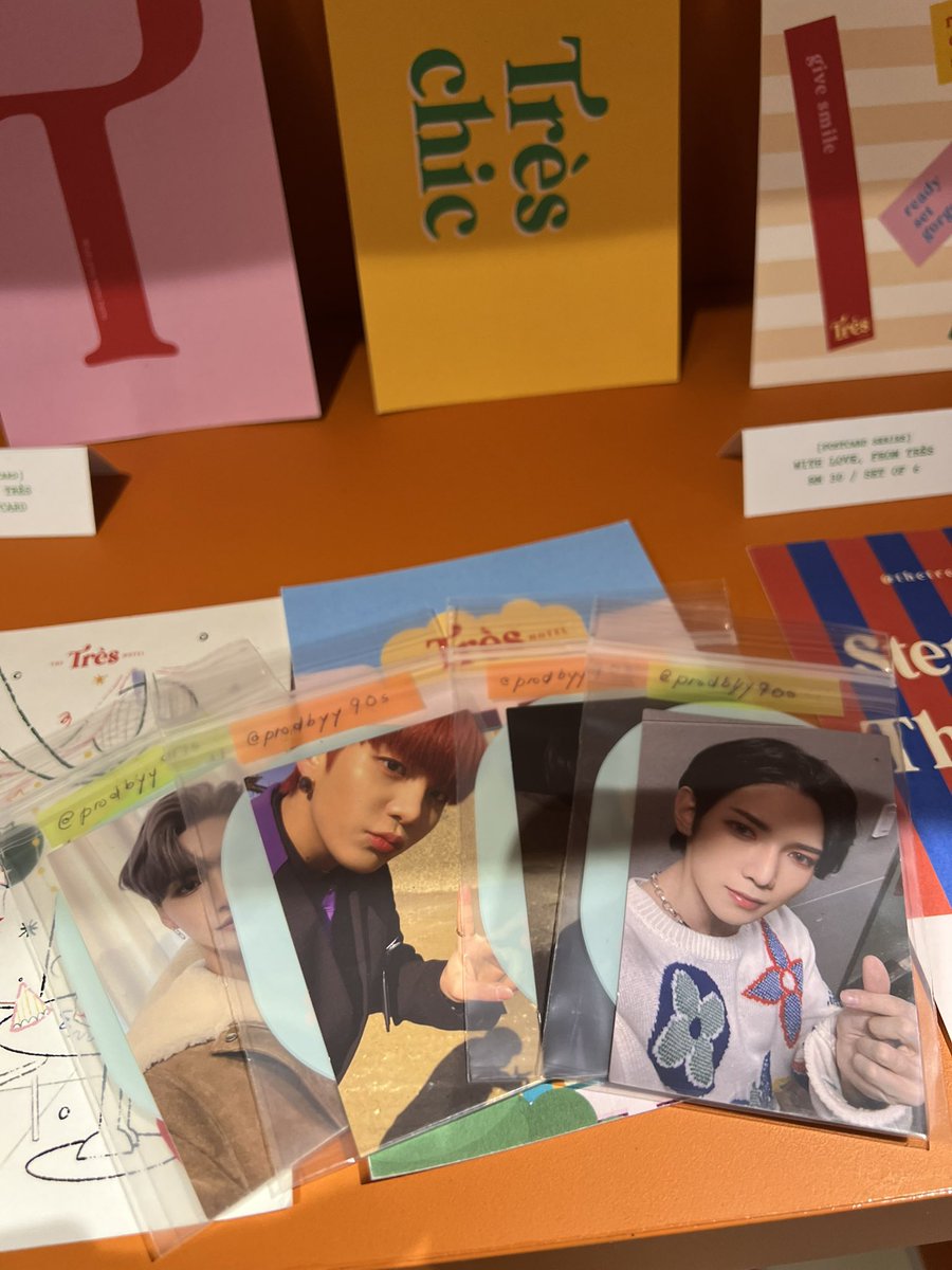 prodbyy90s's tweet photo. hello luvs! i will be going to #YunhoWarmCup and pls find me to retrieve these pocas from ateez fever era. these are mix of POBs poca + normal poca. 

p/s : pls dont throw//resell these pocas. ((if not you willnt be seeing ateez for 10 years ^^) https://t.co/Tx0Mpoojma