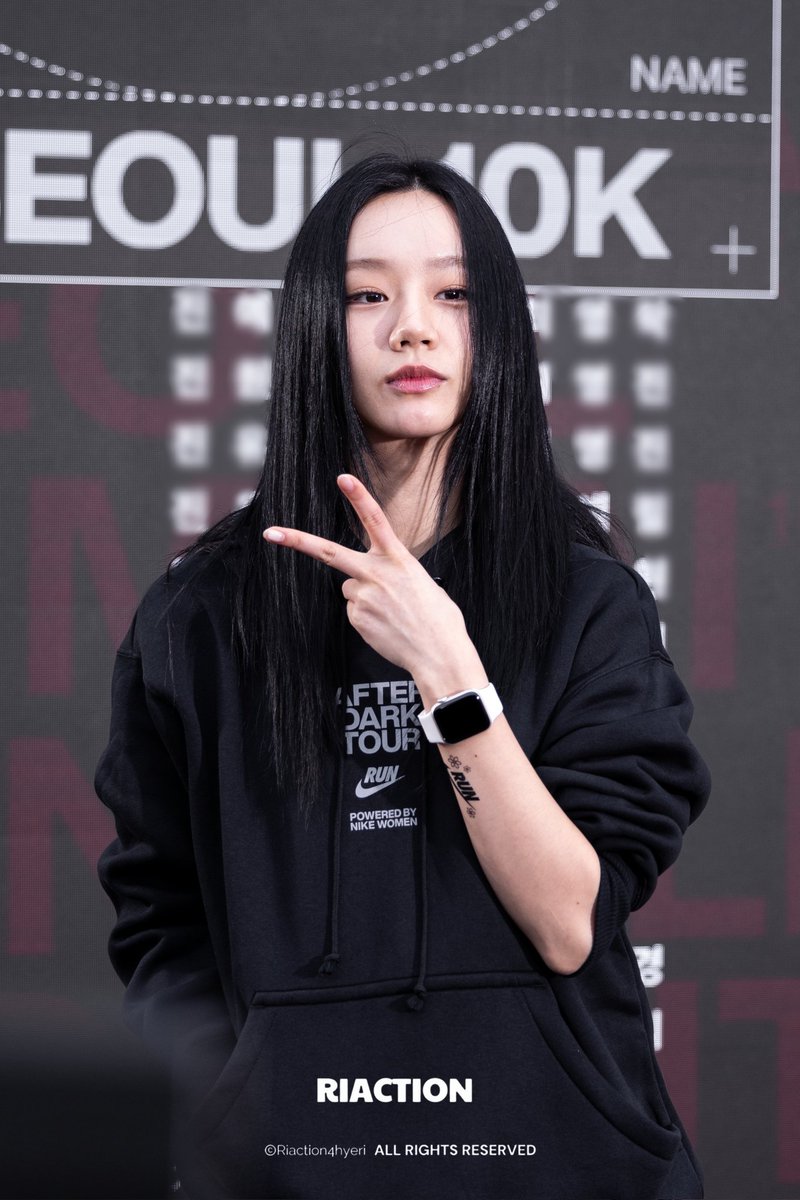 n0ro__'s tweet photo. thinking about this genre of hyeri https://t.co/dnUeznDcmU