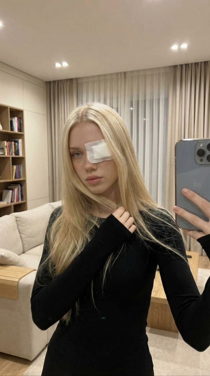 Aria Bury tweet media