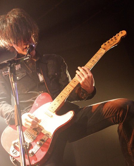 モノブライト tweet media