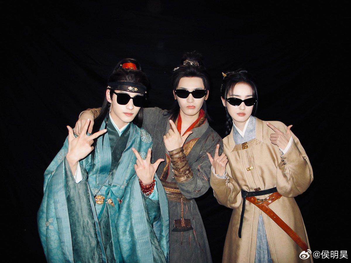 侯, Minghao. tweet media