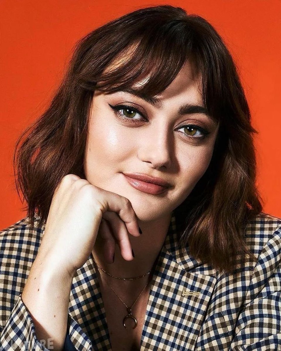 Ella Purnell Files tweet media