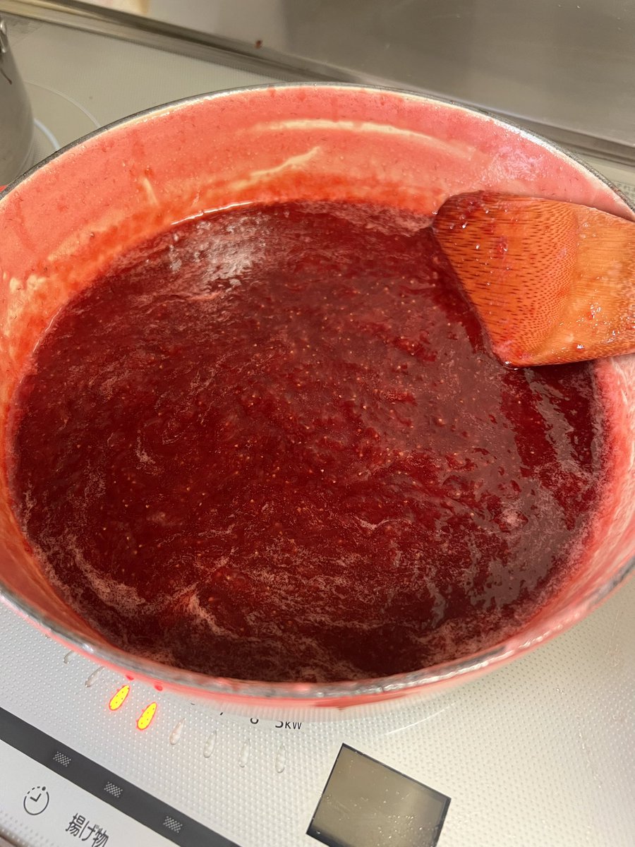 𝒮𝐼𝒟𝐸 tweet media