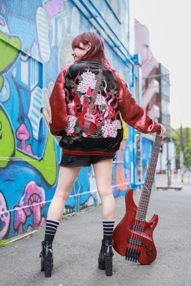 Doris0919Tears's tweet photo. Famiちゃん😊

#めっちゃ可愛い女の子
#激推し
#famifamimario #Namelesswarrior #knockinatheavensgate #lovebites #heavymetal #metal #lovebites_jp #jmetal #japanheavymetal #japanfemaleheavymetal #heavymetalmusic #heavymetalband #allfemaleband #rock #lovebitesband https://t.co/3j7IK4zVkn