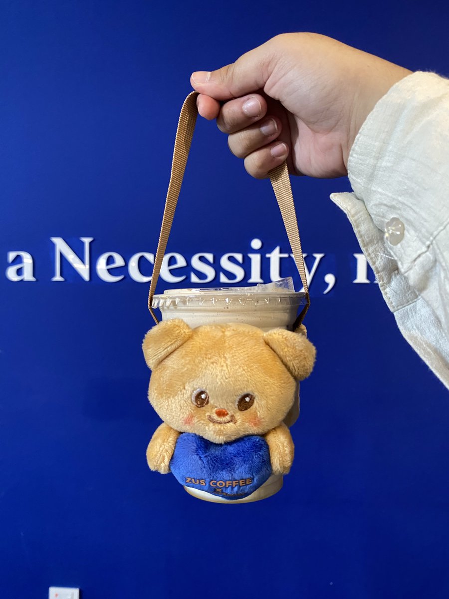 I WANT IT I GOT ITTTTTT (also the drinks are mid i just wanted the butterbear cupsleeve 😭)