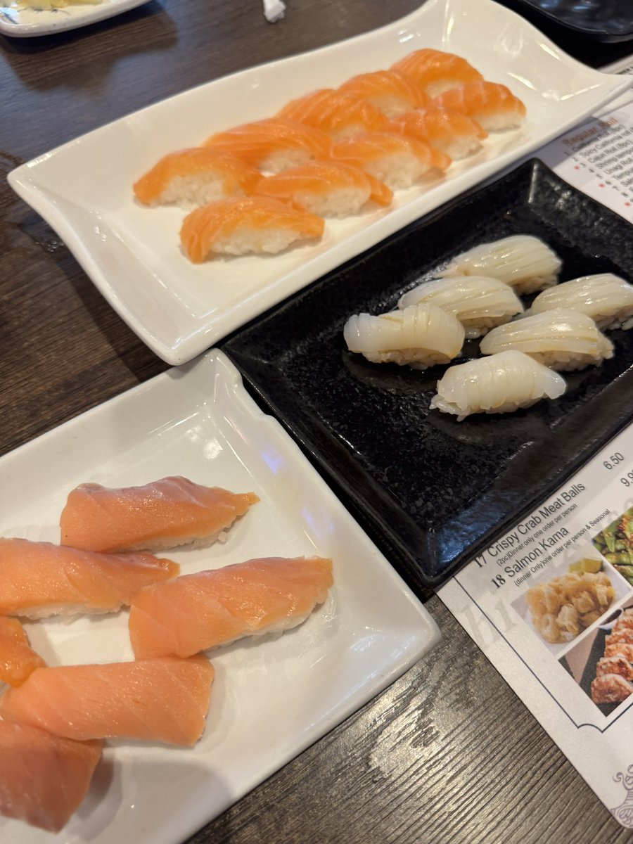 今日のすし。イカが一番好きなにぎりです。