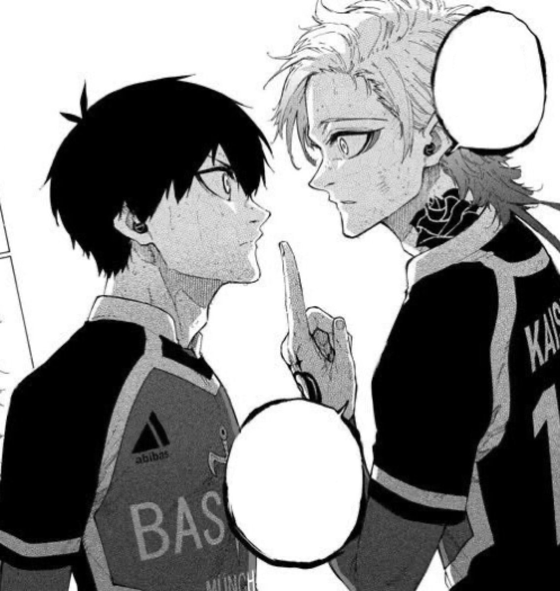 xxiqqr🧃 tweet media